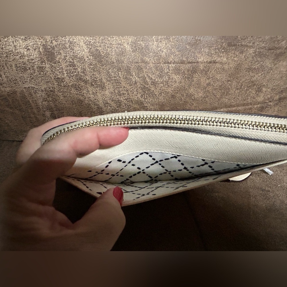 Kate Spade Newbury Lane Leather Wallet - Picture 3 of 8